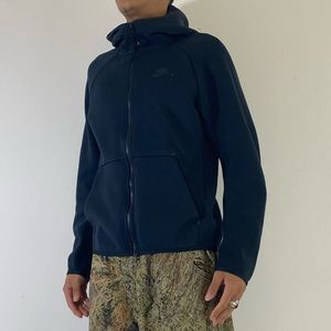 Nike Essential Tech fleece Hoodie